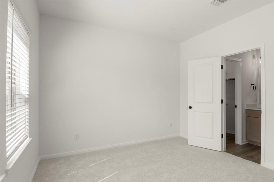 Spacious, unfurnished interior of a new home in Blanco Vista, San Marcos (Image 17). Spacious, unfurnished interior of a new home in Blanco Vista, San Marcos (Image 17).