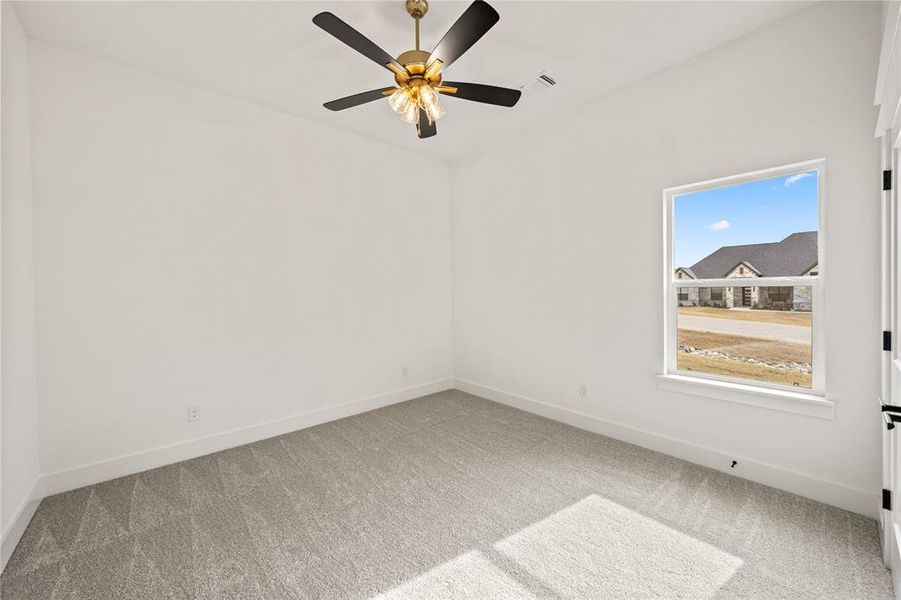 Spacious, unfurnished interior of a new home in Vintage Oaks, Weatherford (Image 29). Spacious, unfurnished interior of a new home in Vintage Oaks, Weatherford (Image 29).