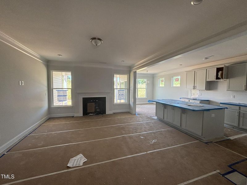 Family Room/Kitchen Family Room/Kitchen