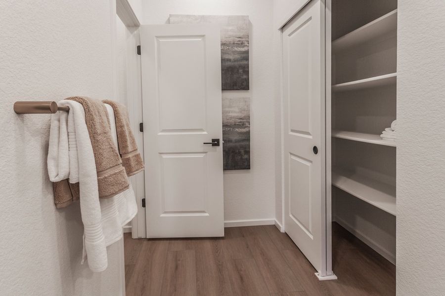 Representative furnished interior of a home built from the Armstrong by Hartford Homes in Bloom, Fort Collins (Image 36).