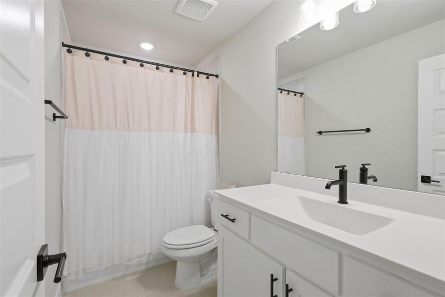 Furnished interior view inside a new home in The Parks at Wilson Creek, Celina (Image 28). Furnished interior view inside a new home in The Parks at Wilson Creek, Celina (Image 28).