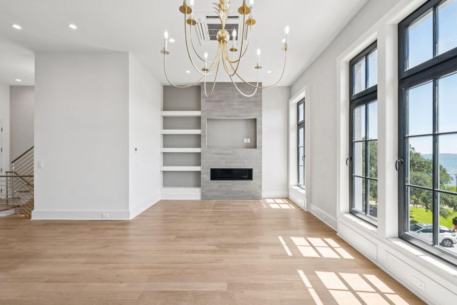 Spacious, unfurnished interior of a new home in , Charleston (Image 22).