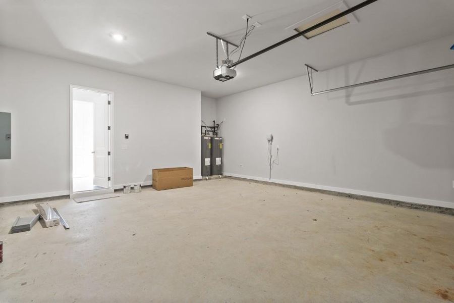 Spacious, unfurnished interior of a new home in Red Bird Manor, Jefferson (Image 31).