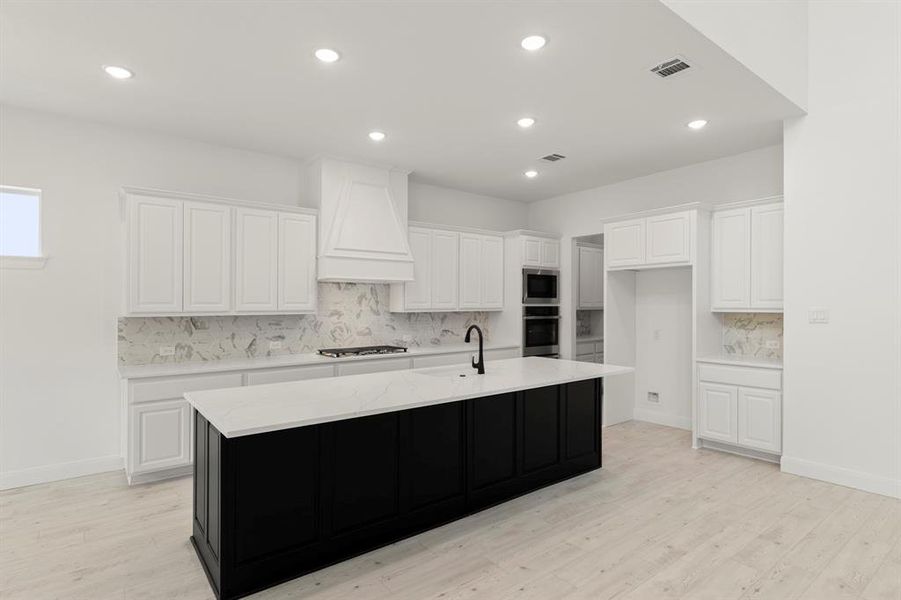 12. 6401 Olive Branch - Kitchen (2)
