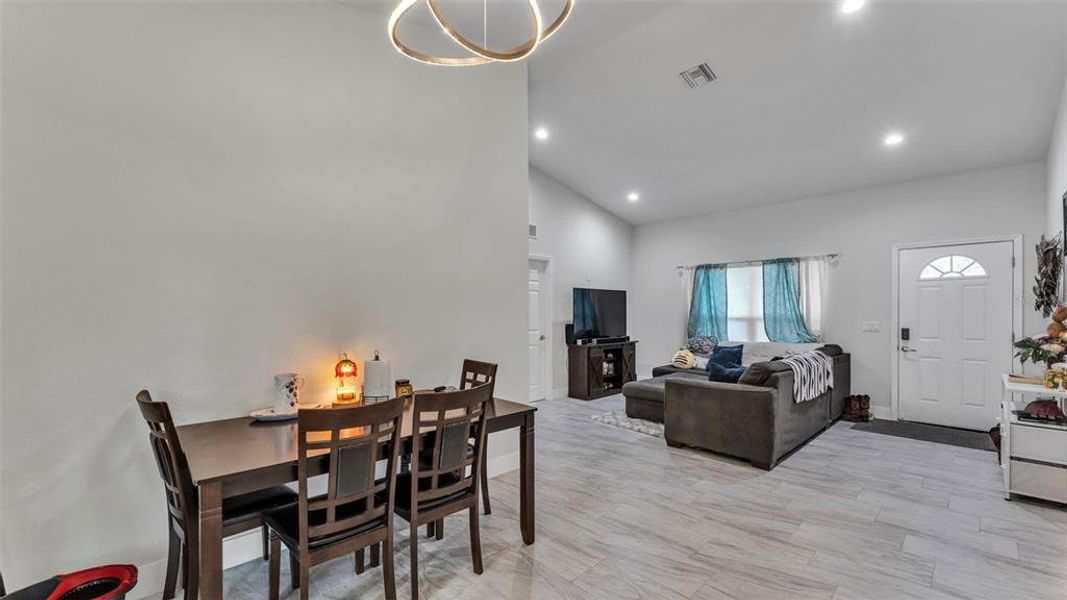 Furnished interior view inside a new home in , Sebring (Image 30).