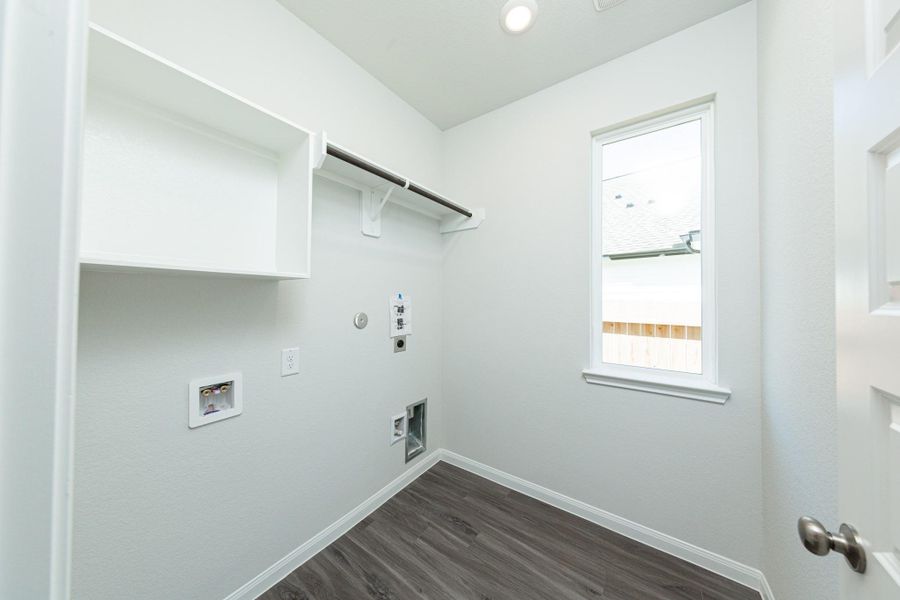 Spacious, unfurnished interior of a new home in Bluestem, Brookshire (Image 19).