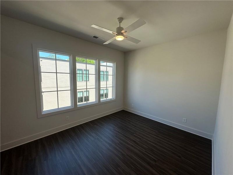 Spacious, unfurnished interior of a new home in , Atlanta (Image 12).