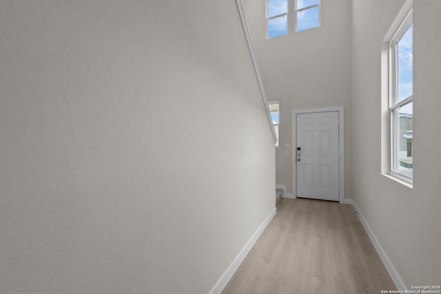 Spacious, unfurnished interior of a new home in Summerlin, San Antonio (Image 16). Spacious, unfurnished interior of a new home in Summerlin, San Antonio (Image 16).
