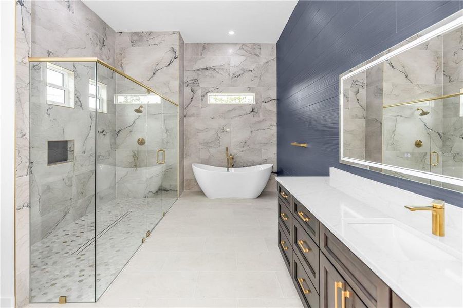 Furnished interior view inside a new home in , Orlando (Image 16).