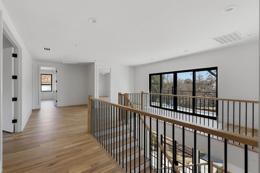 Spacious, unfurnished interior of a new home in , Dallas (Image 34).