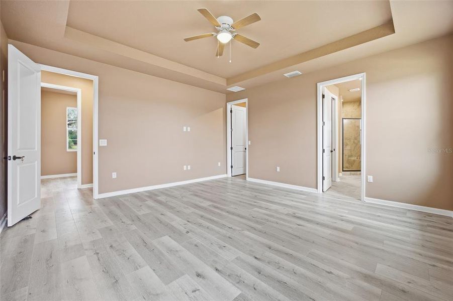 Spacious, unfurnished interior of a new home in , Ocala (Image 21).