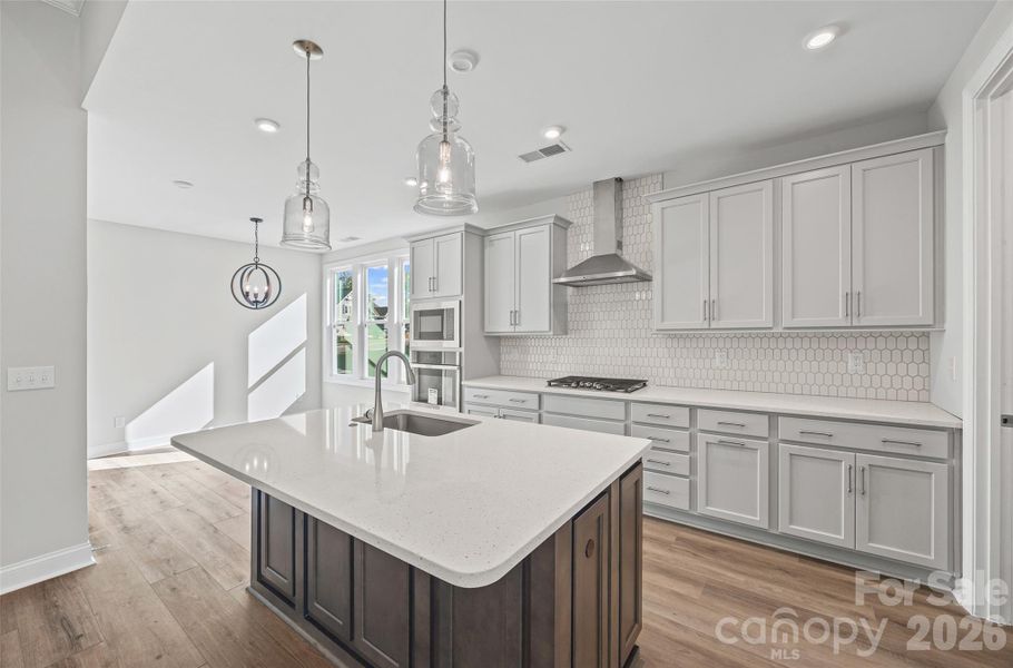 Furnished interior view inside a new home in Handsmill on Lake Wylie, York (Image 8).