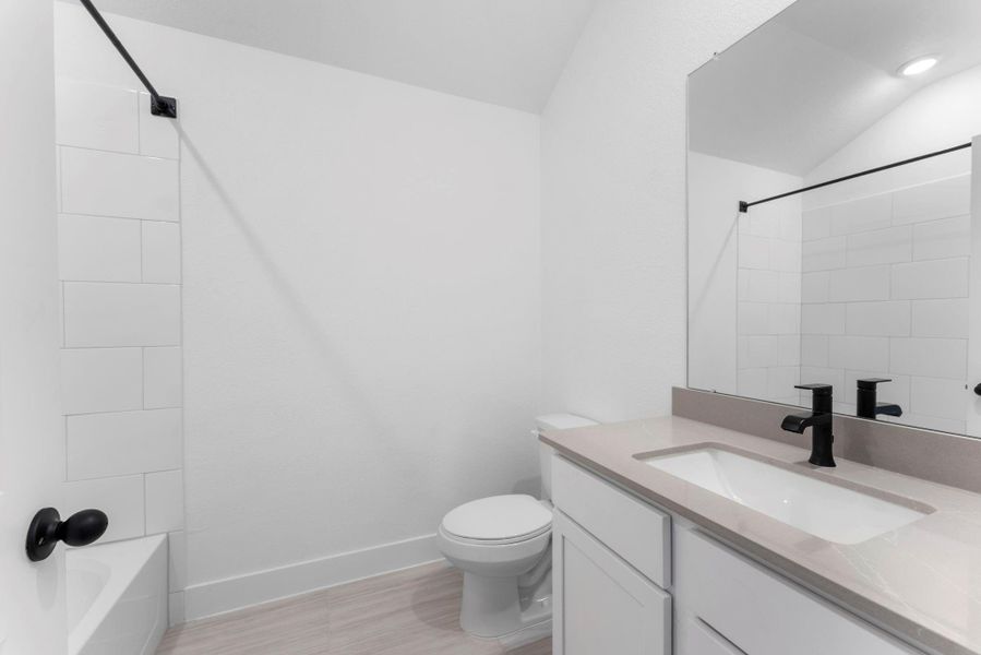 Furnished interior view inside a new home in Chapel Lakes, Montgomery (Image 9).