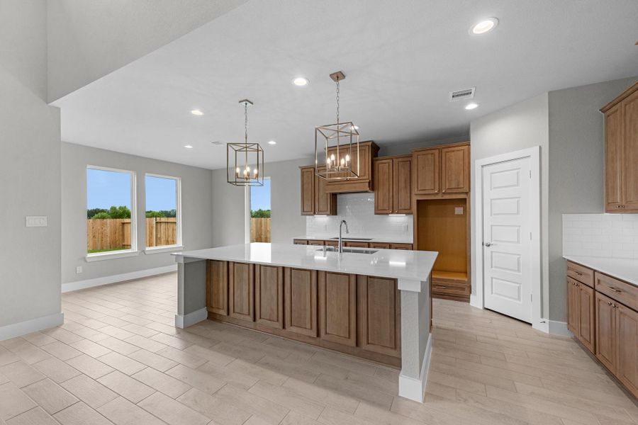 Furnished interior view inside a new home in Briarwood Crossing, Rosenberg (Image 6).