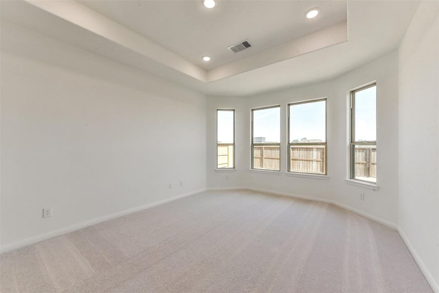 Spacious, unfurnished interior of a new home in Colony at Pinehurst, Pinehurst (Image 38). Spacious, unfurnished interior of a new home in Colony at Pinehurst, Pinehurst (Image 38).