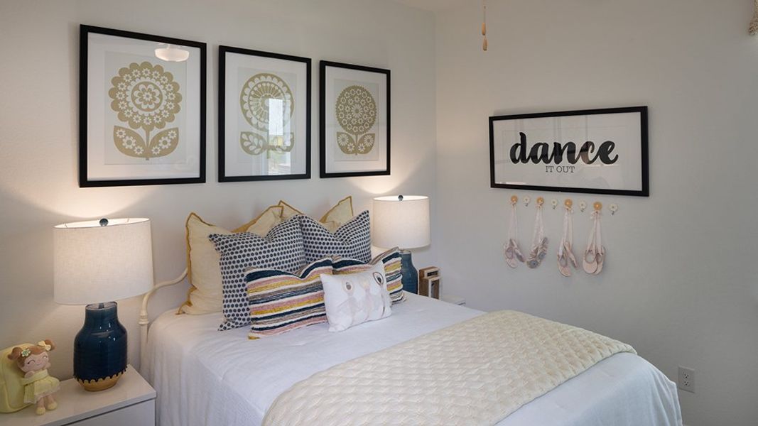 Furnished interior view inside a new home in Madero 50s, Fort Worth (Image 6).