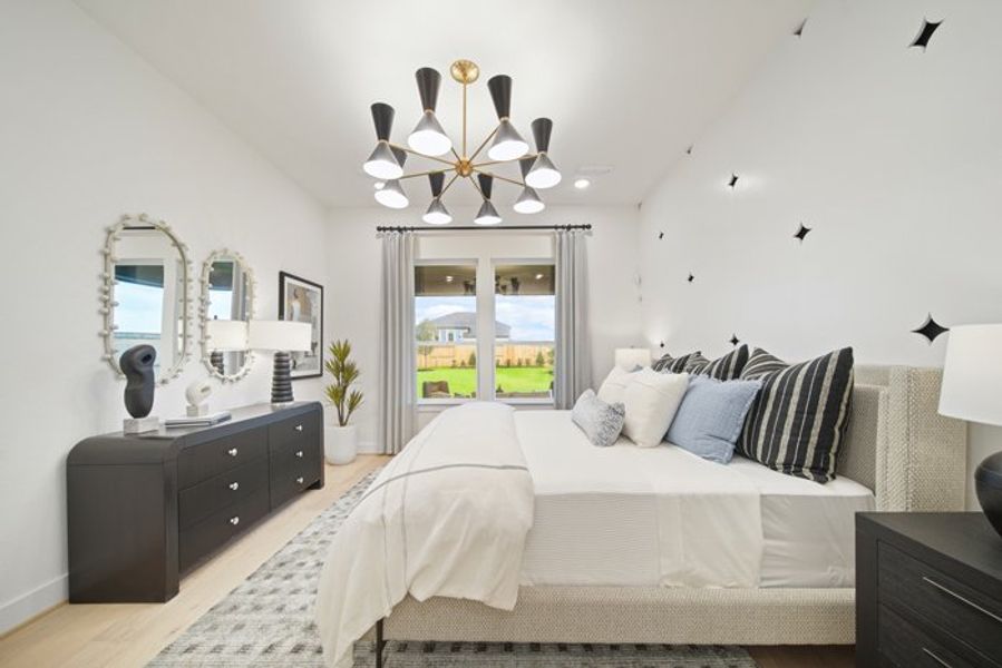 Furnished interior view inside a new home in Meridiana 40', 65', Iowa Colony (Image 38).