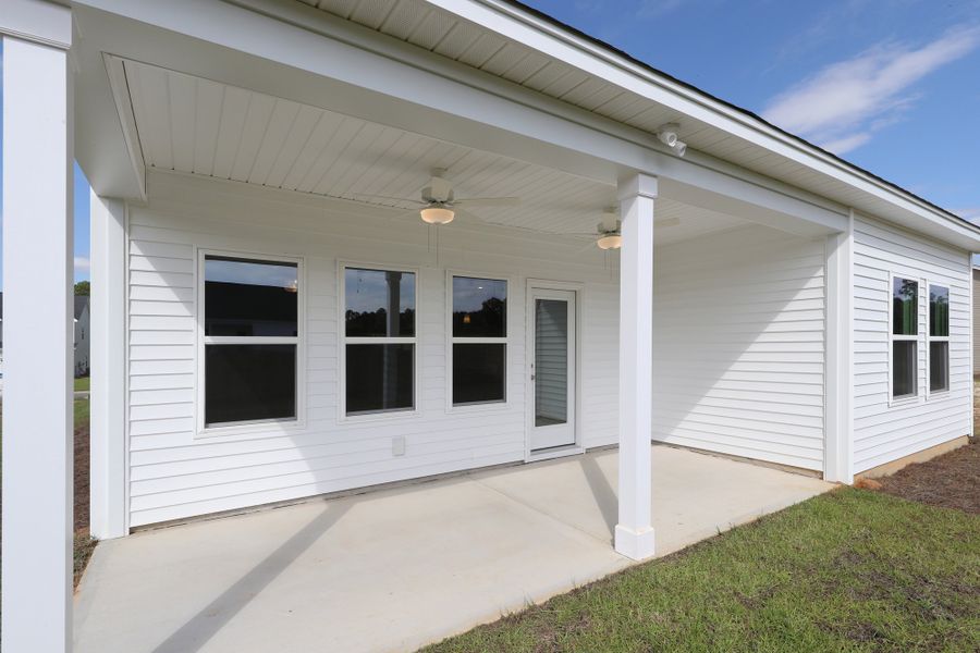 Exterior details and patio area of a home in Jordan Grove, Conway (Image 24).