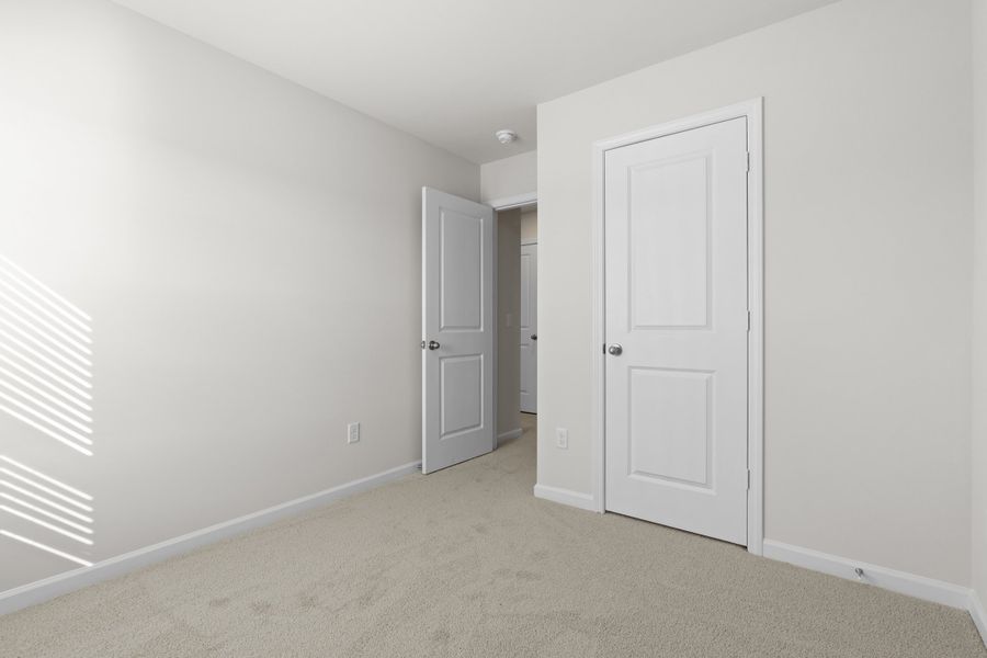 Spacious, unfurnished interior of a new home in Harbison Grove, Columbia (Image 21).