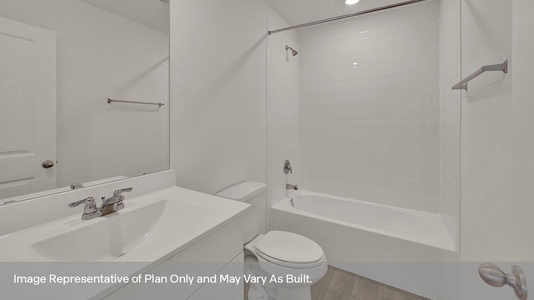 Furnished interior view inside a new home in Lantana, Lockhart (Image 9).