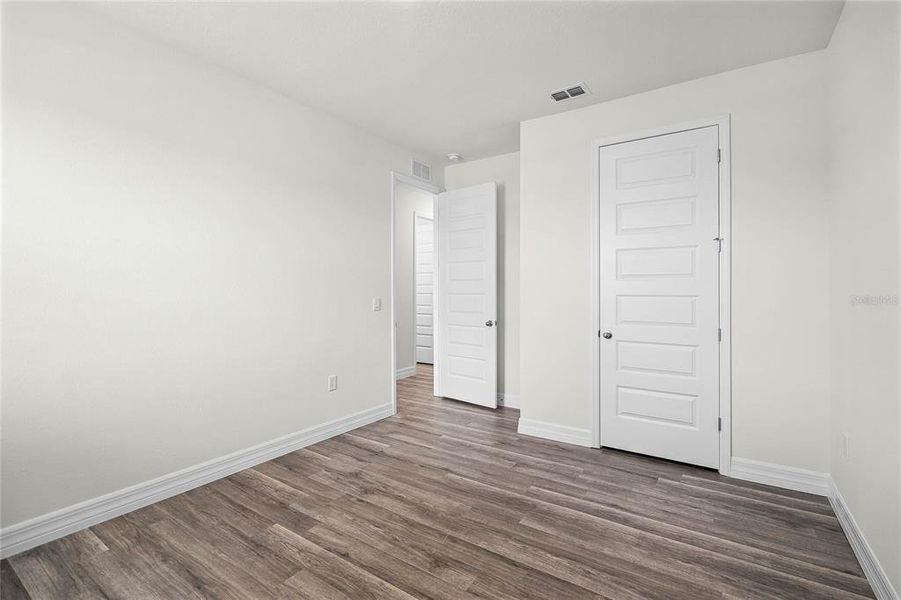 Spacious, unfurnished interior of a new home in Lakes of Mount Dora, Mount Dora (Image 20).