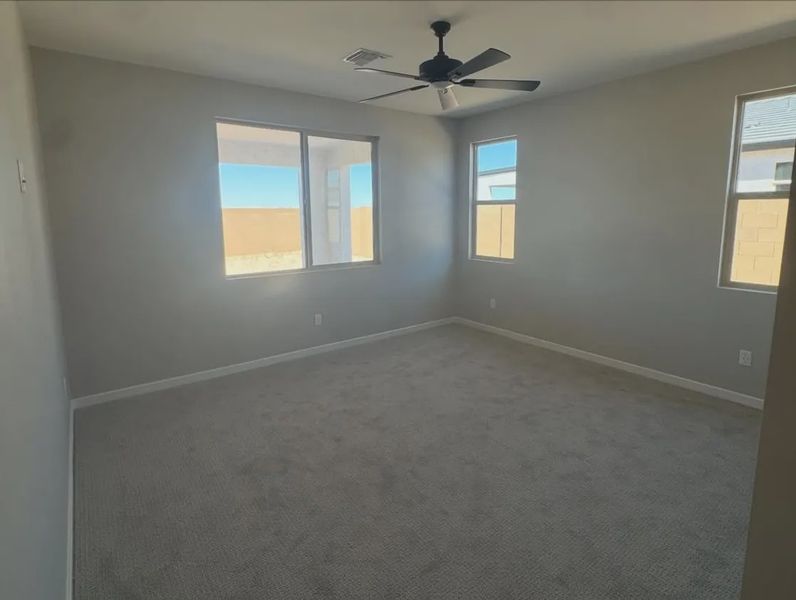 Spacious, unfurnished interior of a new home in Camilo at Santana, Yuma (Image 9).