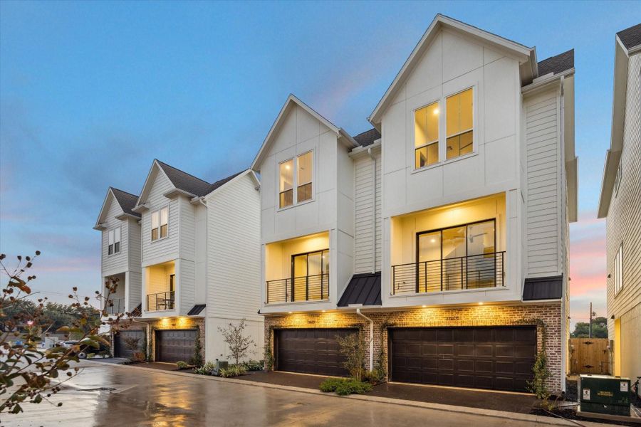 Image 21 of a home in Willowbend Point.