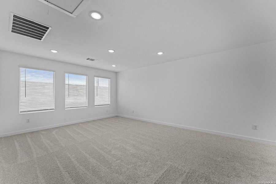 Spacious, unfurnished interior of a new home in Waterwheel, San Antonio (Image 25). Spacious, unfurnished interior of a new home in Waterwheel, San Antonio (Image 25).