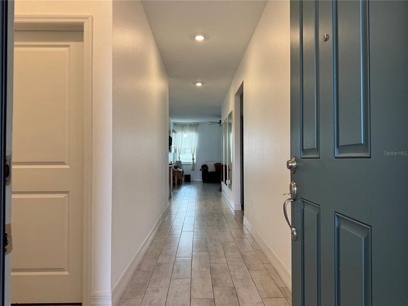 Spacious, unfurnished interior of a new home in Prairie Oaks, St. Cloud (Image 22).