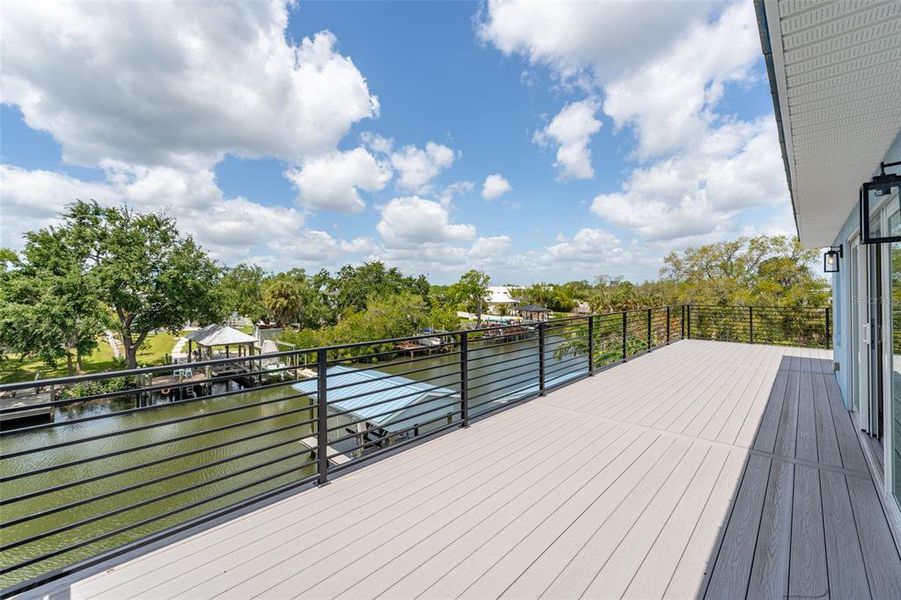 Exterior details and patio area of a home in , Tampa (Image 47).