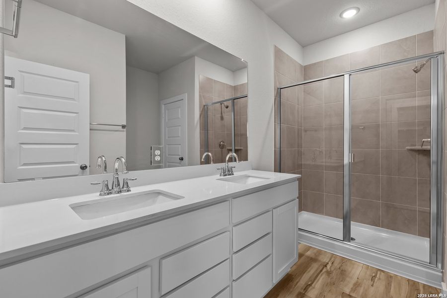 Furnished interior view inside a new home in Cinco Lakes, San Antonio (Image 6).