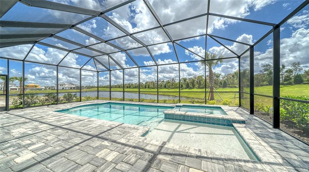 Exterior details and patio area of a home in Palm Grove, Lakewood Ranch (Image 3).