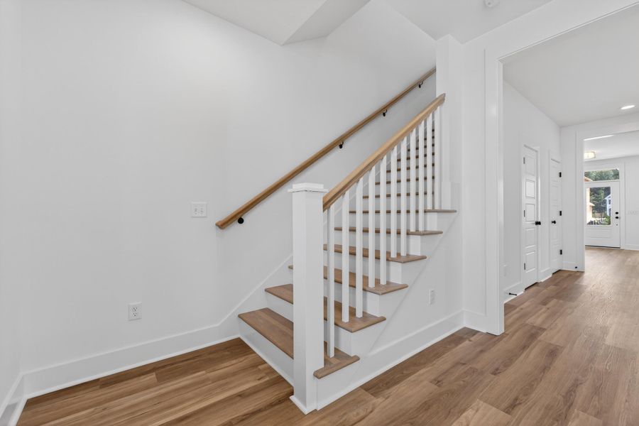 Spacious, unfurnished interior of a new home in , Summerville (Image 14).