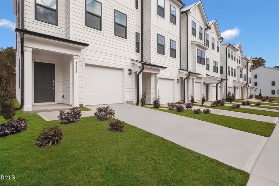 SUN_ElmGrove_Pic_Wyatt_Front_2of3