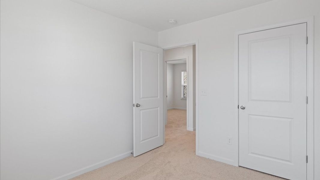 Representative unfurnished interior of a home built from the Glendale by D.R. Horton in Mary's Pointe, Clinton (Image 21).
