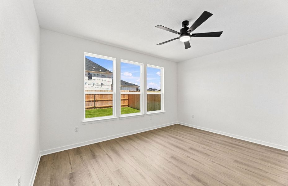 Spacious, unfurnished interior of a new home in Kuempel Farms, Pflugerville (Image 53).
