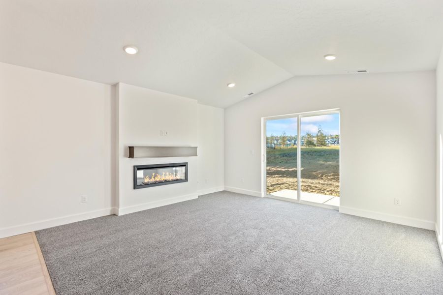 Spacious, unfurnished interior of a new home in Feather Ridge, Redmond (Image 14). Spacious, unfurnished interior of a new home in Feather Ridge, Redmond (Image 14).