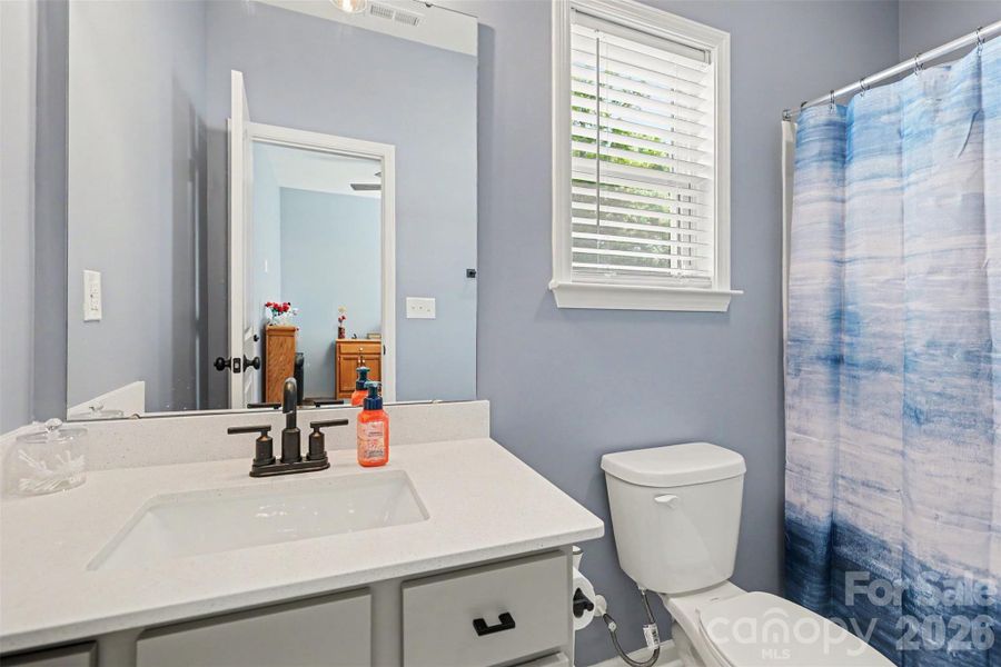 Main level in-law bath