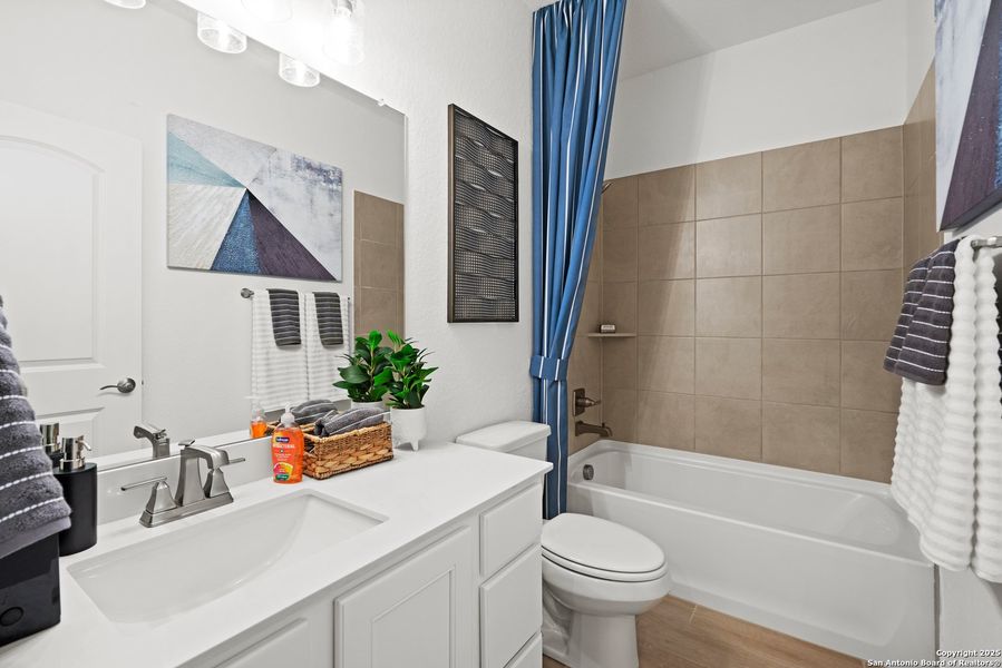 Furnished interior view inside a new home in Saddle Creek Ranch, Cibolo (Image 10). Furnished interior view inside a new home in Saddle Creek Ranch, Cibolo (Image 10).