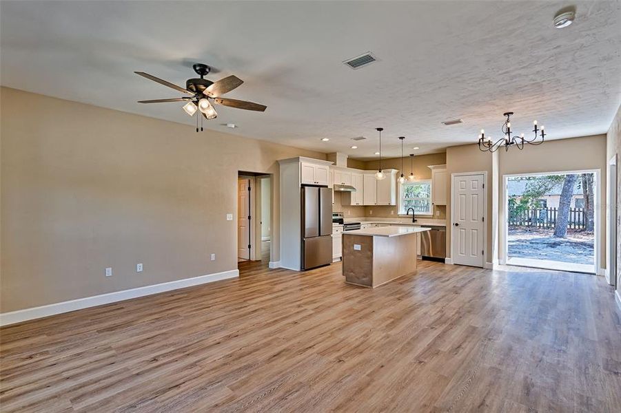 Spacious, unfurnished interior of a new home in , Keystone Heights (Image 13).