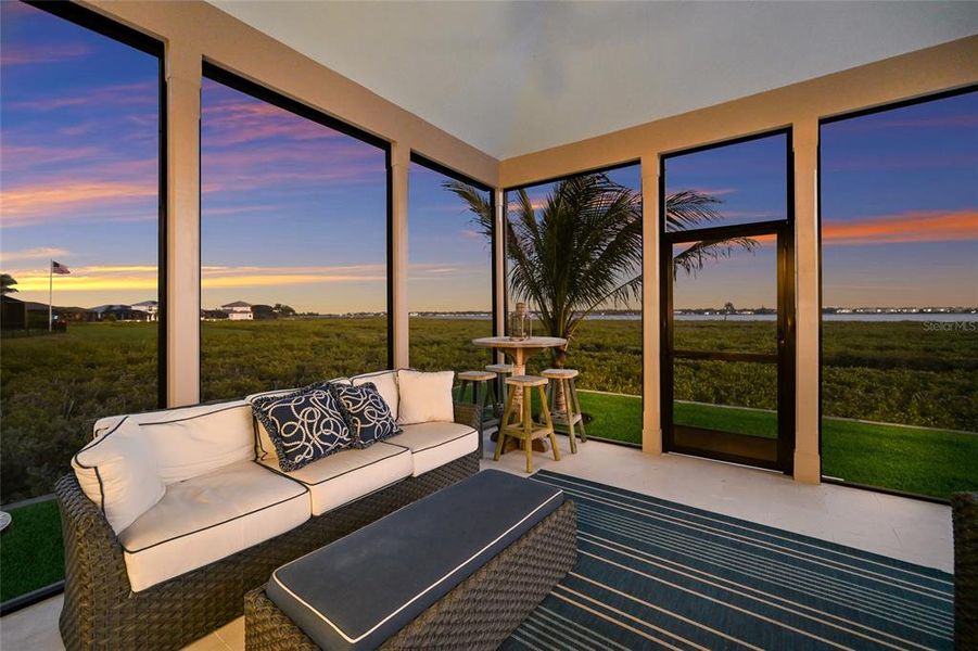 Exterior details and patio area of a home in , Palmetto (Image 4).