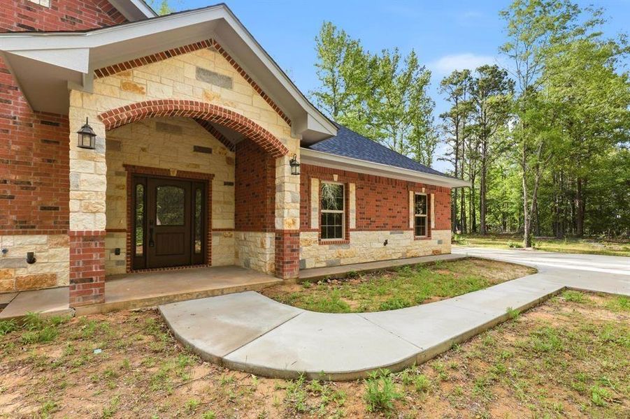 Exterior details and patio area of a home in , Mount Pleasant (Image 3).