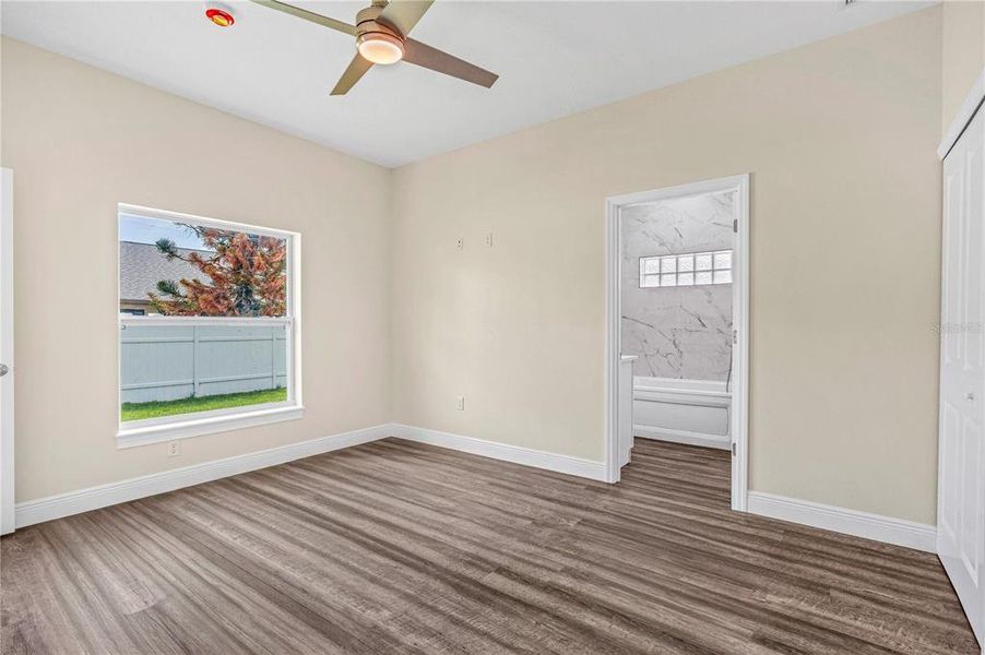 Spacious, unfurnished interior of a new home in , Daytona Beach (Image 32).