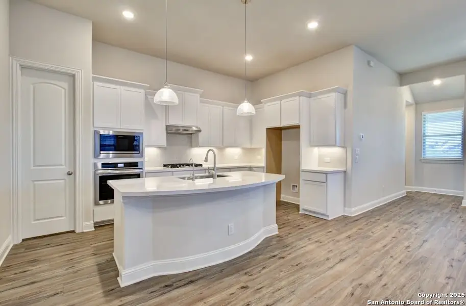 Furnished interior view inside a new home in Veramendi, Canyon Lake (Image 4). Furnished interior view inside a new home in Veramendi, Canyon Lake (Image 4).