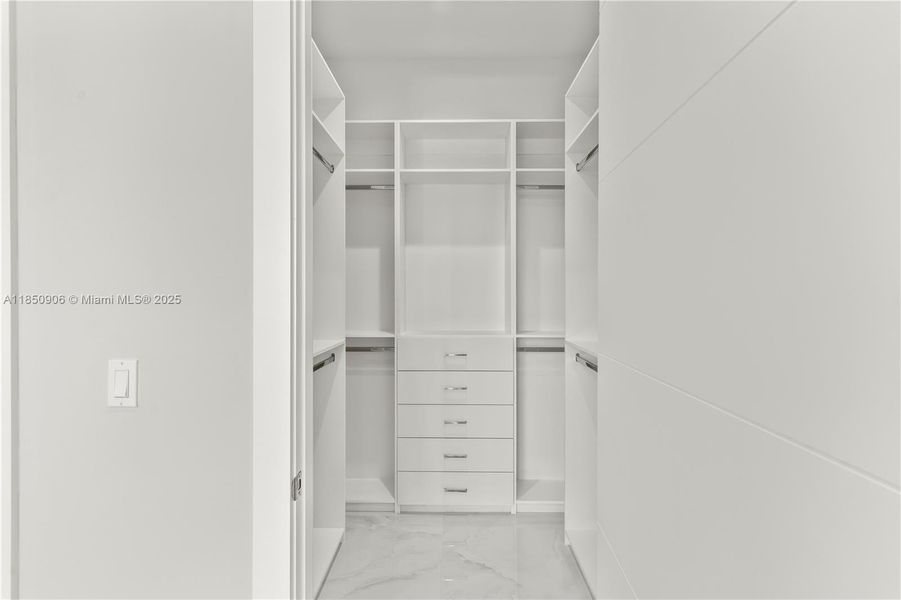 Image 58 of a home in .