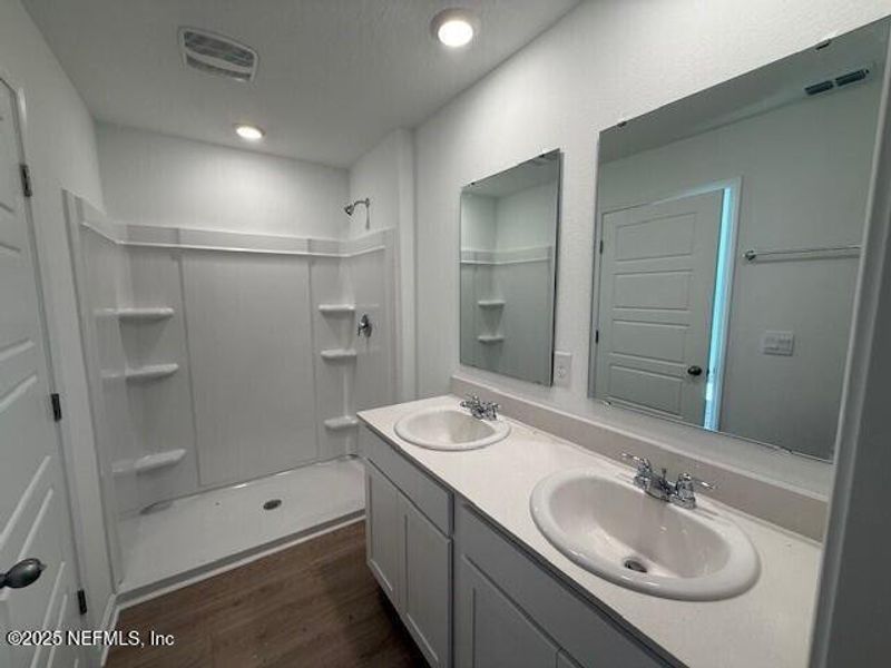 Furnished interior view inside a new home in Grand Reserve, Bunnell (Image 43). Furnished interior view inside a new home in Grand Reserve, Bunnell (Image 43).