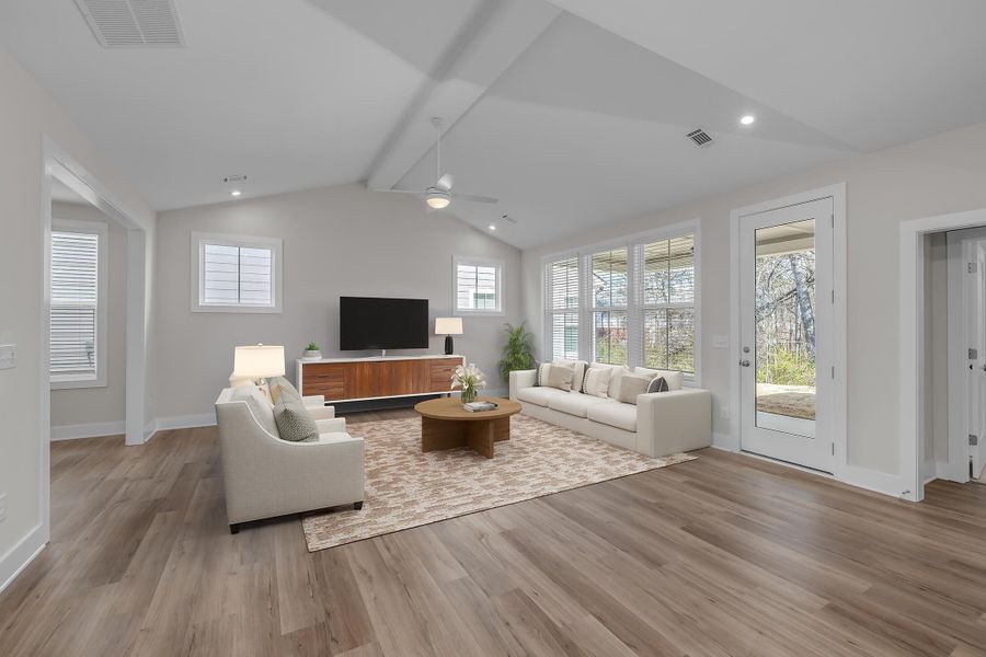Furnished interior view inside a new home in Social Circle, Chattanooga (Image 6).