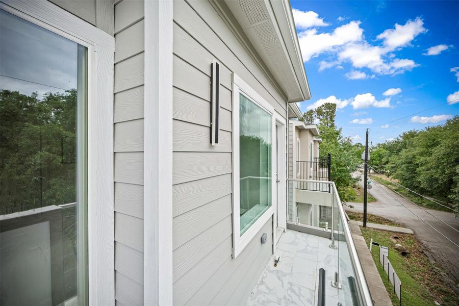 Exterior details and patio area of a home in , Houston (Image 20).