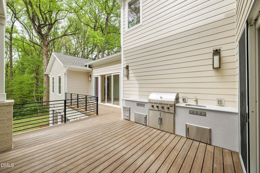 33 -2817 claremont rd, interior