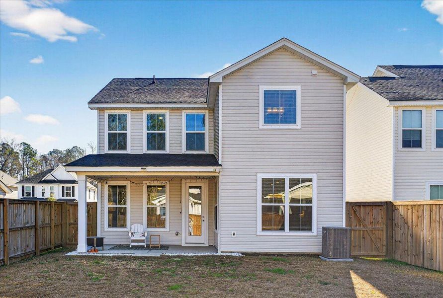 Exterior details and patio area of a home in Windsor Crossing, North Charleston (Image 24).